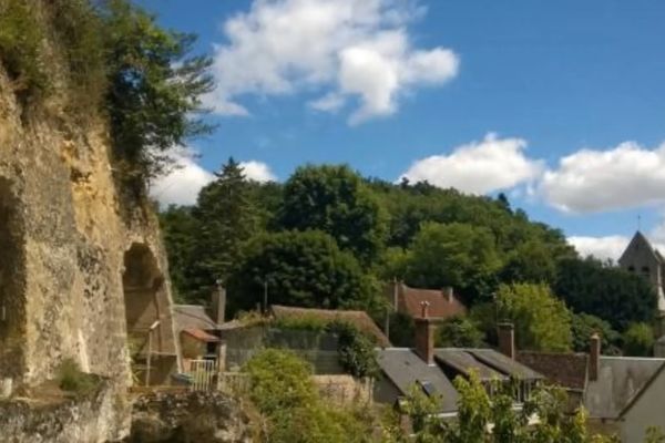 Muž i žena kupili pećinu za 1 evro, da bi od nje napravili dom iz snova! (FOTO) (VIDEO)