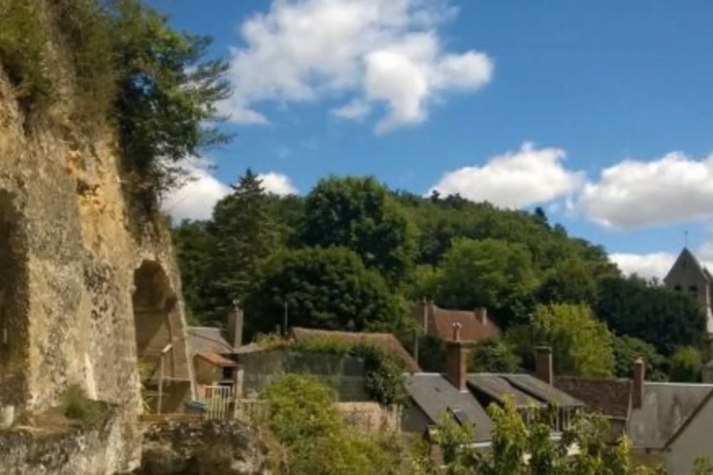 Muž i žena kupili pećinu za 1 evro, da bi od nje napravili dom iz snova! (FOTO) (VIDEO)