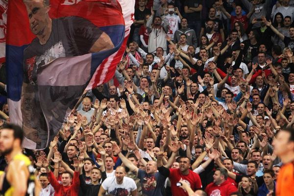 Zvezda pita: Zašto nas niko nije obavestio o napadu na naše navijače u Skoplju?