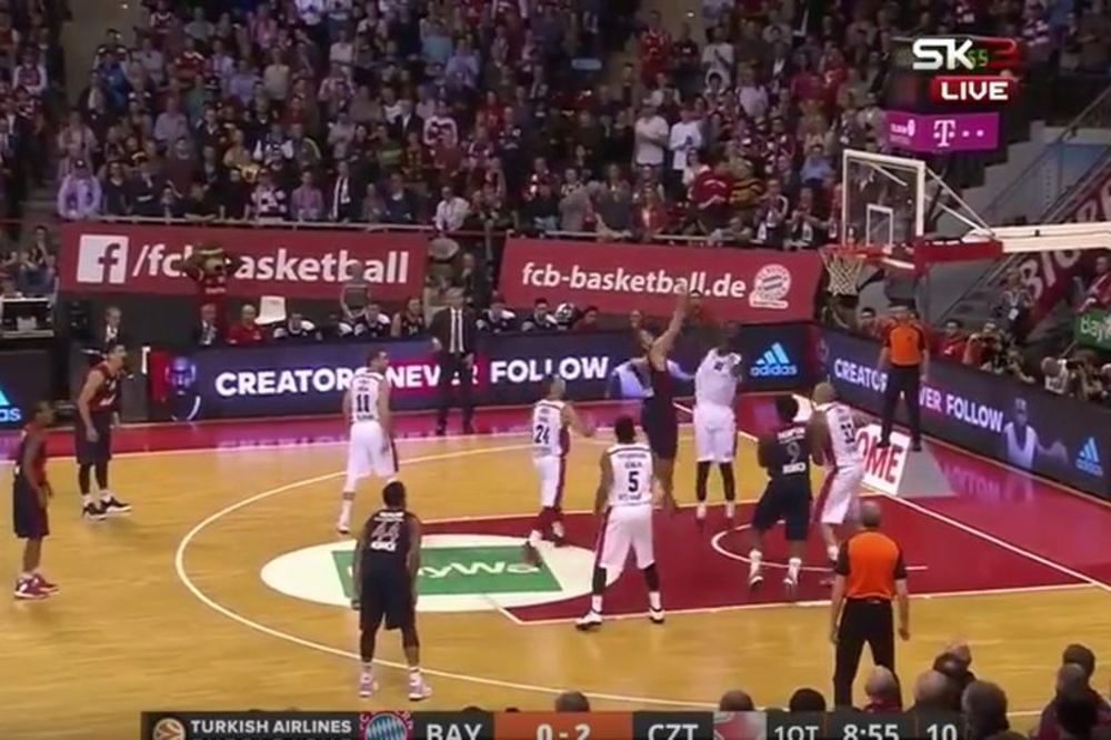 Smeč u lice Savanoviću: Brutalna rampa Kvinsija Milera na igraču Bajerna! (VIDEO)