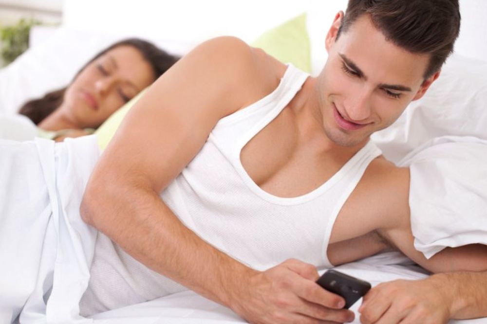 Jarane, spavao sam ti sa ženom! Priznao prijatelju preljubu na Fejsu, odgovor šokirao sve! (FOTO)