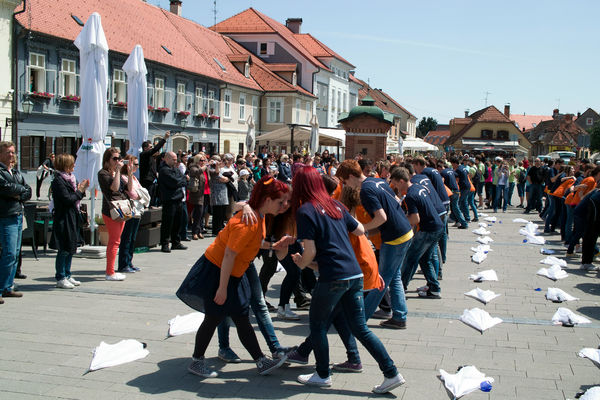 Nema više kečeva i petica: Ukidaju se ocene i opšti uspeh u školama!