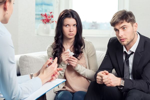 Alergični ste na žene? 10 najuvrnutijih razloga za razvod (GIF)