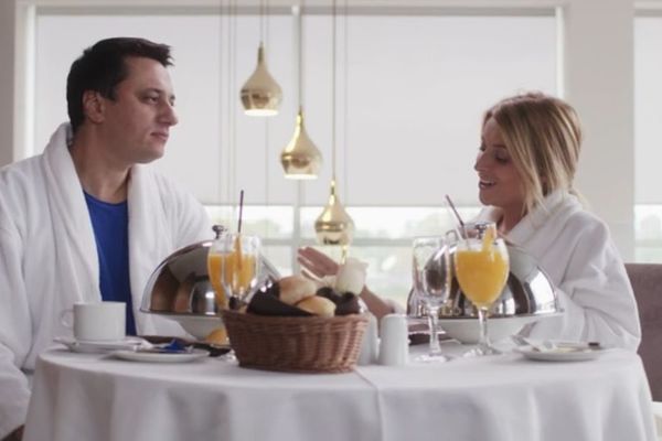 Andrija i Anđelka u restoranu za poznate: Ona je oduševljena, a on? (FOTO) (VIDEO)