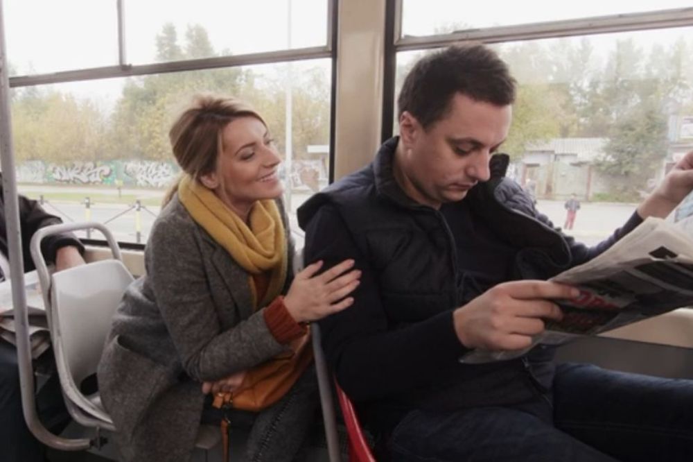 Ma koja serija, ovo je pravi šou! Ovako Andrija maltertira Anđelku na snimanju! (FOTO) (VIDEO)