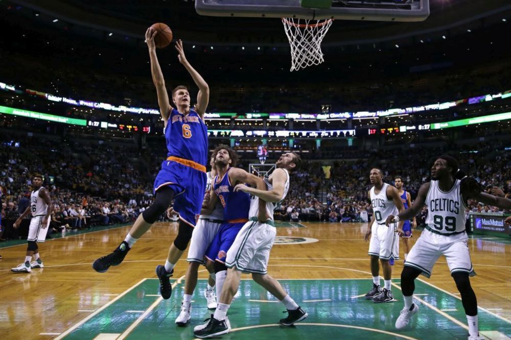 Ko se zadnji smeje... Porzingis je na ovaj način zapušio usta navijačima Niksa (GIF)