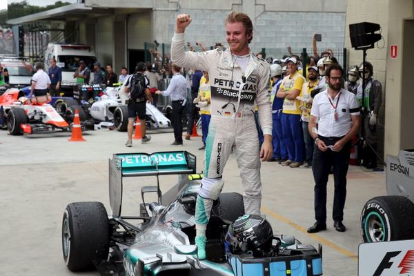 Niko kao Rozberg: Krenuo sa pol pozicije i sačuvao prvo mesto do kraja! (FOTO) (VIDEO)