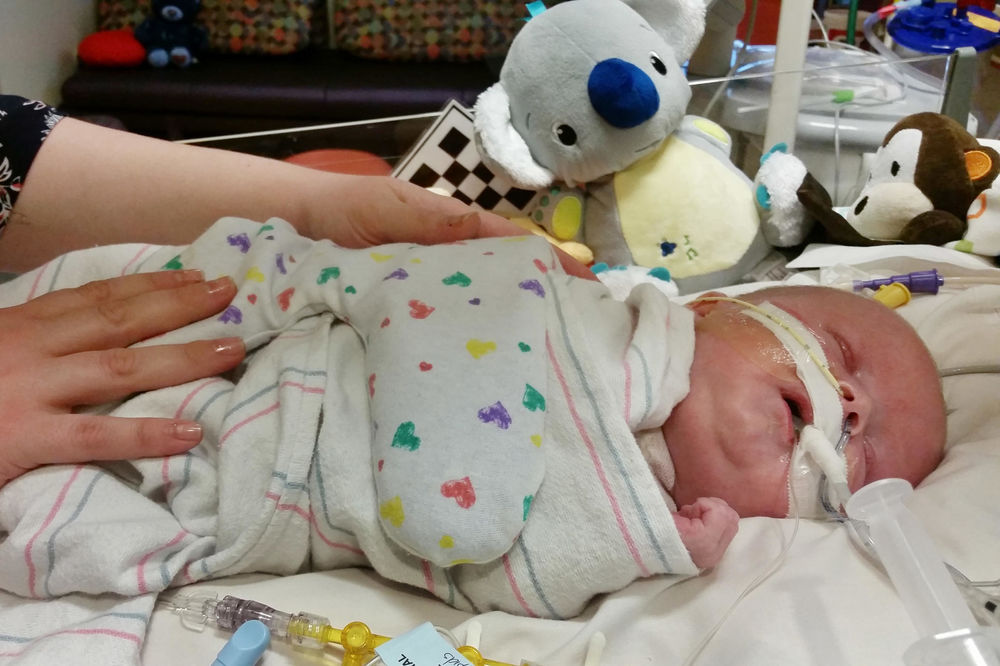 Strava i užas: Majka ispekla sopstveno dete u mikrotalasnoj! (FOTO)