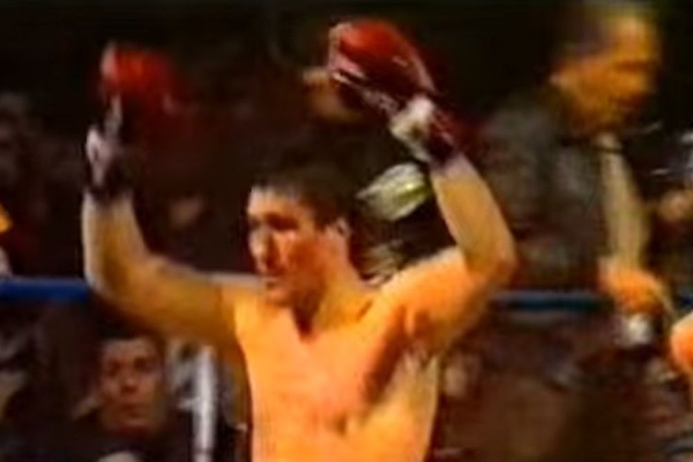 Njega niko nikada nije uspeo da nadmaši: Bio je i ostao najbolji borac sa prostora bivše SFRJ! (VIDEO)