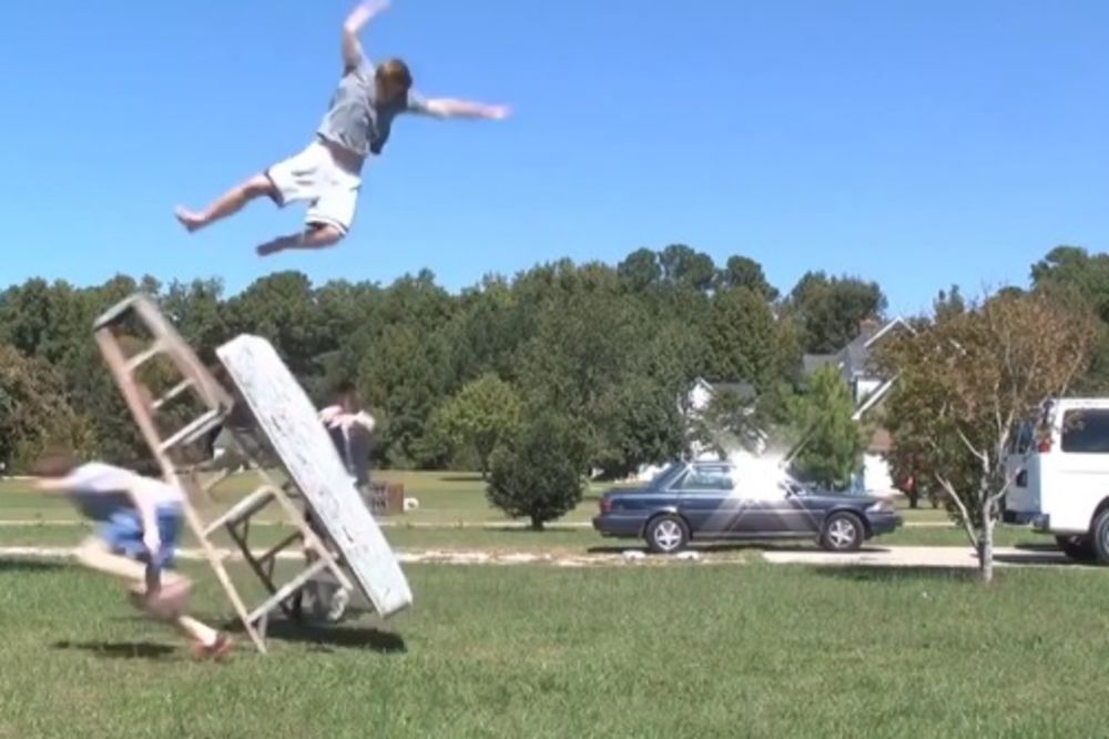 #ONOKAD si neviđeno glup, da boli: Nije im bilo jasno iz prvog puta (VIDEO)