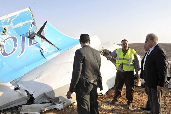 Rusi priznali: Avion iznad Sinaja su srušili teroristi! Nude 50 miliona dolara za počinioce! (FOTO)