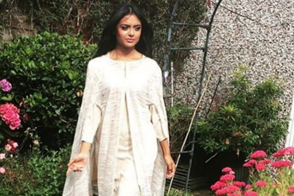 Sećate se Padme iz Harija Potera? Postala cica i po, pa dobila batine od radikalnih muslimana! (FOTO)