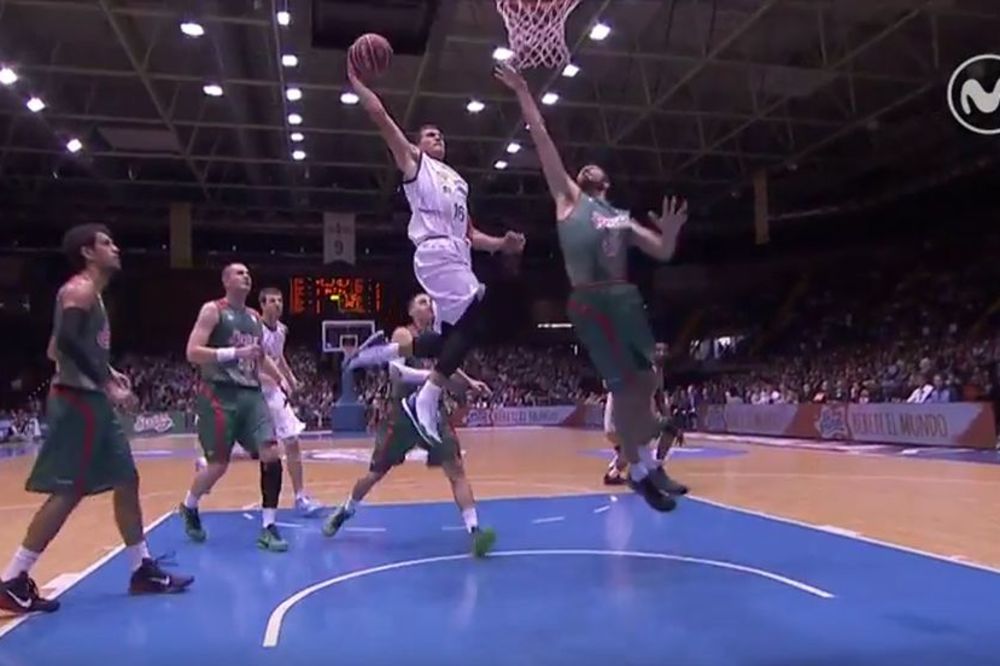 Srbi zakucavali Špance: Nedovićevo lepljenje na poster jače od letećeg Todorovića! (VIDEO)