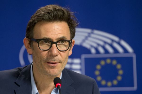 Vi nas bombardujte, a mi ćemo se je*ati, je*ati, je*ati: Pismo Francuza o kome pričaju svi (FOTO)