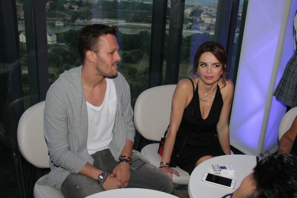 Čuva privatnost: Na venčanju Severine i Malog Kebe neće biti selfija (FOTO)