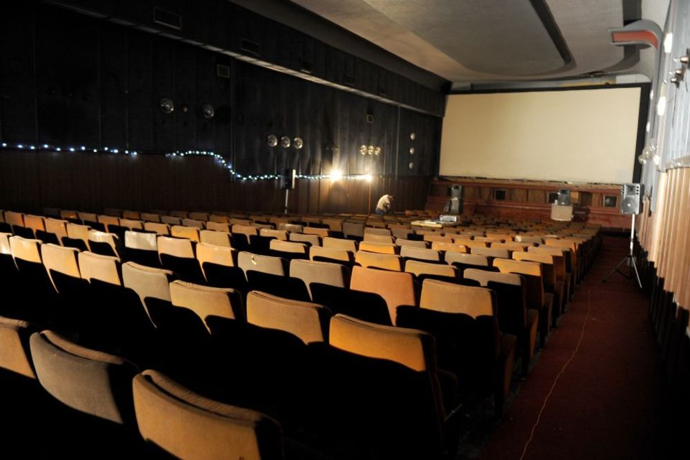 Filmadžije, obratite pažnju! Snimite kratki film u basu ili kladži i zaradite kintu! (FOTO)