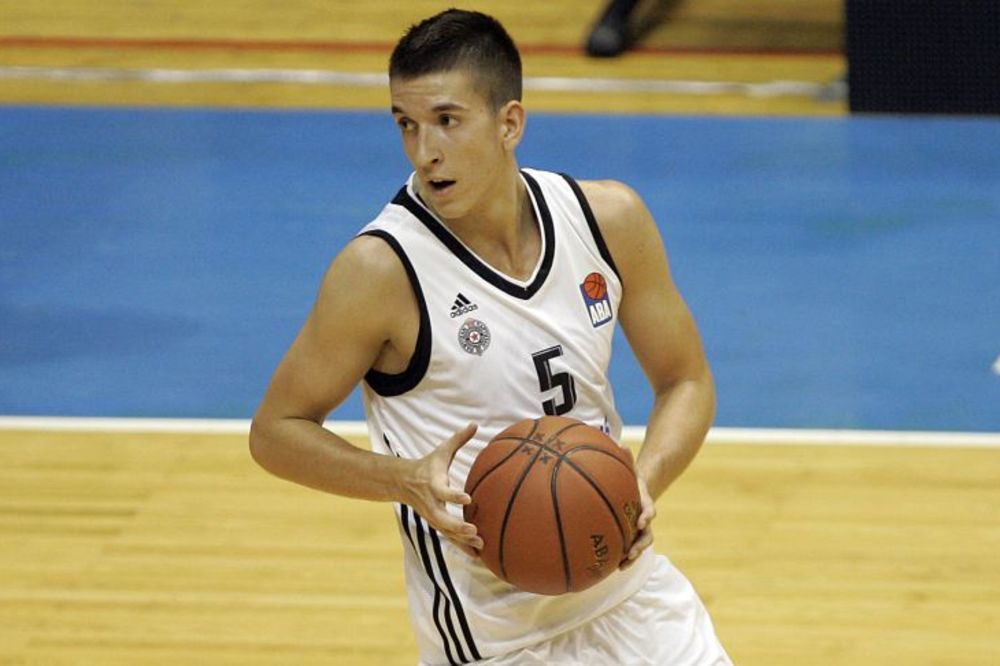 Partizan dobio dramu u Pioniru, Tajfun nije oduvao crno-bele! (VIDEO)