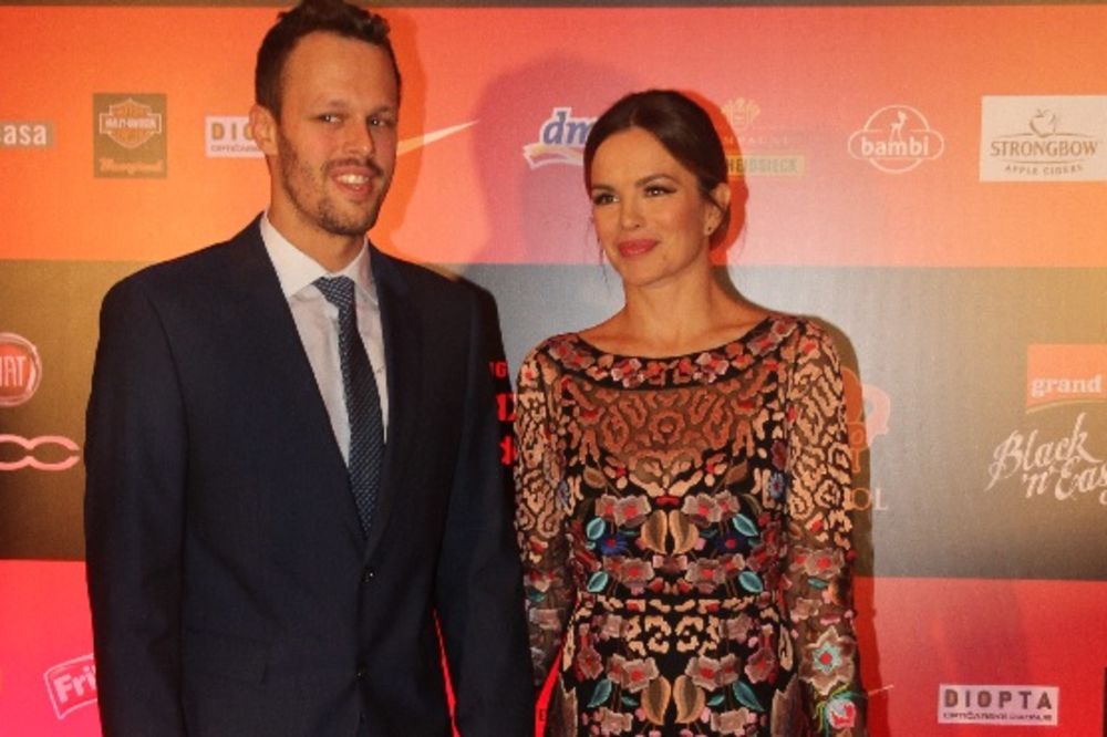 Mošaaa! Venčanje Severine i malog Kebe doživelo neočekivani obrt! (FOTO)