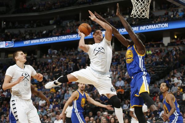 Nezaustavljivi Voriorsi na korak od istorije, novi dabl-dabl Jokića, blokada Ibake presudila Dalasu! (VIDEO)