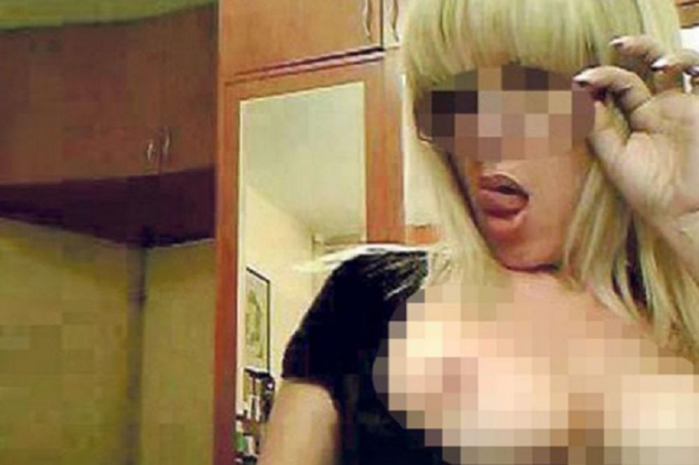 Skandal: Nove provokativne fotke profesorke iz Vranja! (FOTO)