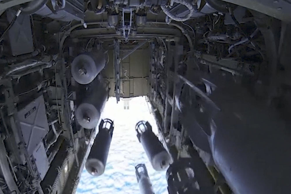 Kada Rus bije: Putinova avio flota pogodila 472 teroristička objekta! (VIDEO)