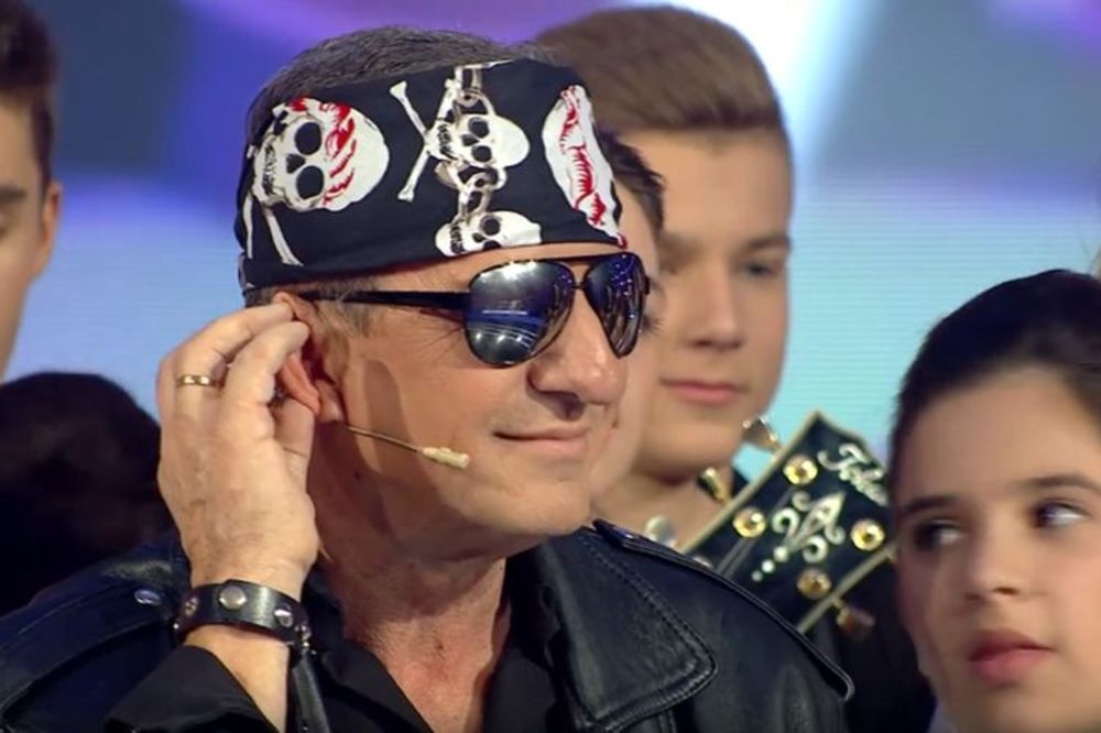 Metalika moj dobar drugar! Da li je Žika Šarenica nadmašio Maju Gojković? (FOTO) (VIDEO)