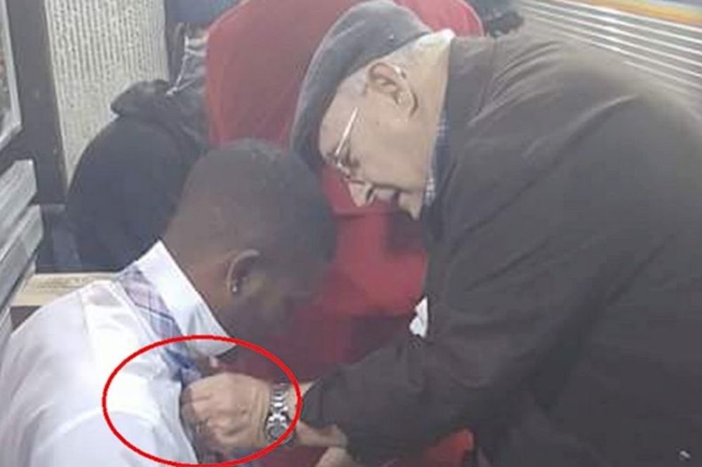 Lekcija iz šmekerluka: Stara škola vezivanja kravate rešava sve probleme (FOTO)