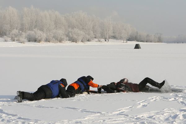 Nova ruska tragedija: U Sibiru pao helikopter, 15 mrtvih u zaleđenoj reci!