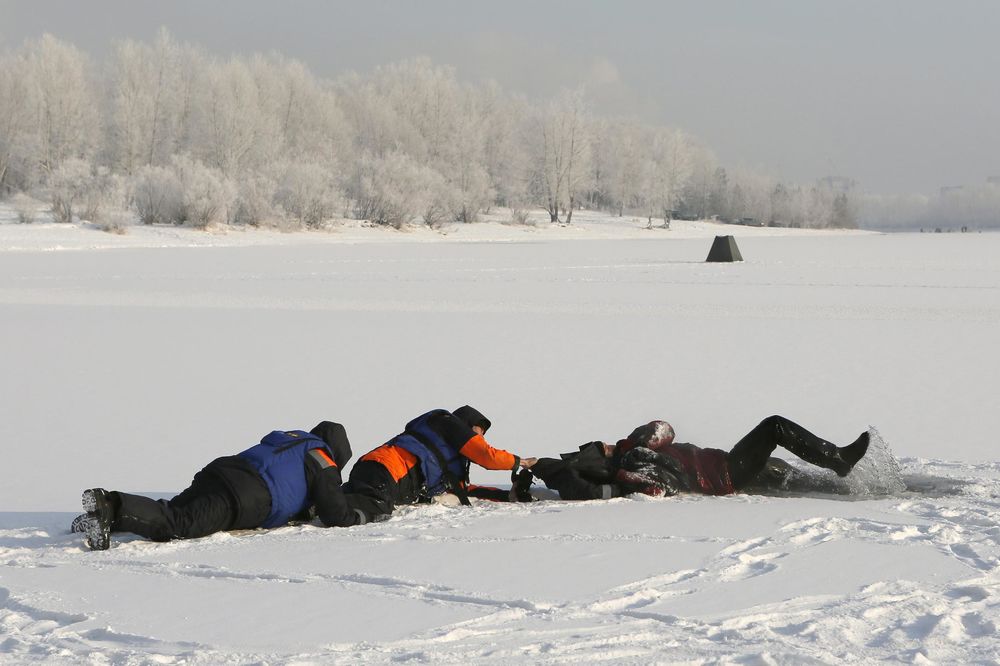 Nova ruska tragedija: U Sibiru pao helikopter, 15 mrtvih u zaleđenoj reci!
