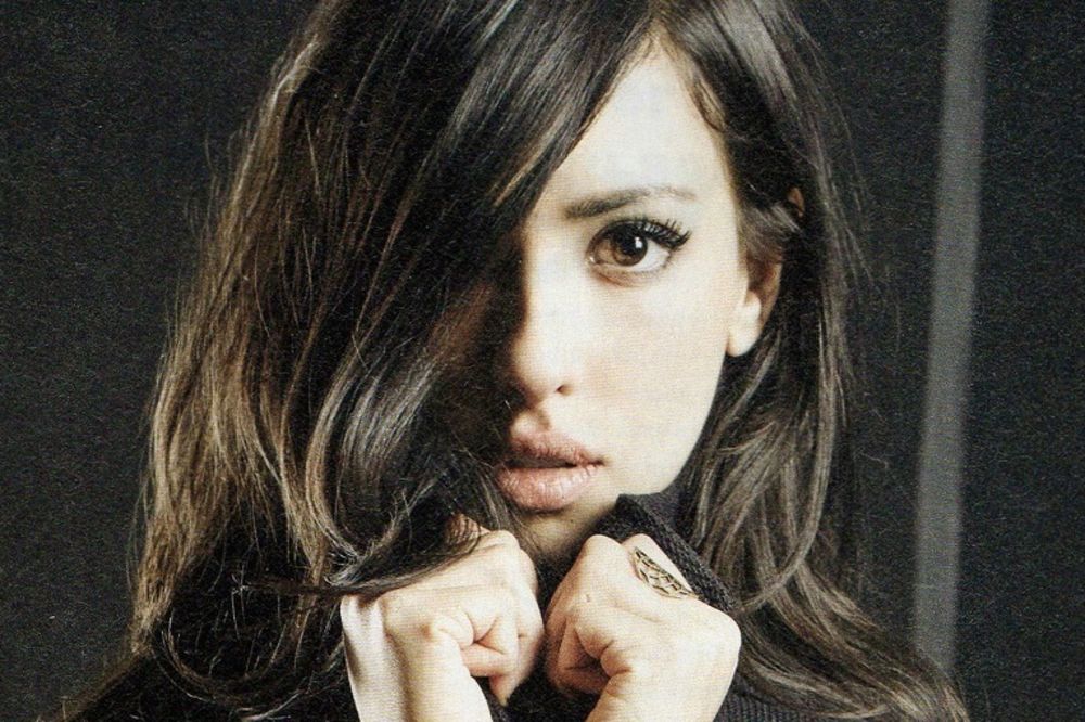 Dobrodošli u svet okultnog šumskog tehna! DJ Xosar će vas oduševiti sjajnom harizmom i seksi izgledom (FOTO)(VIDEO)