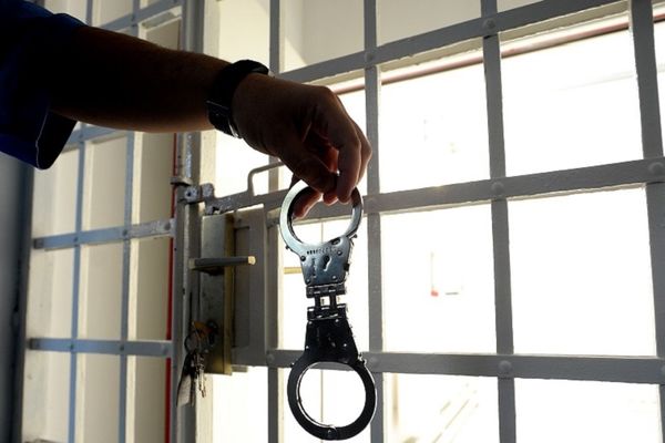 Osumnjičenu za terorizam Bosanci proteruju u Srbiju!