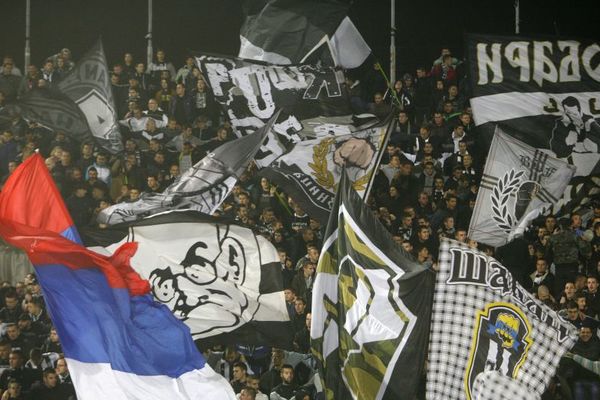 Podrška Grobara u Alkmaru: Ajmo crno-beli! (FOTO) (VIDEO)