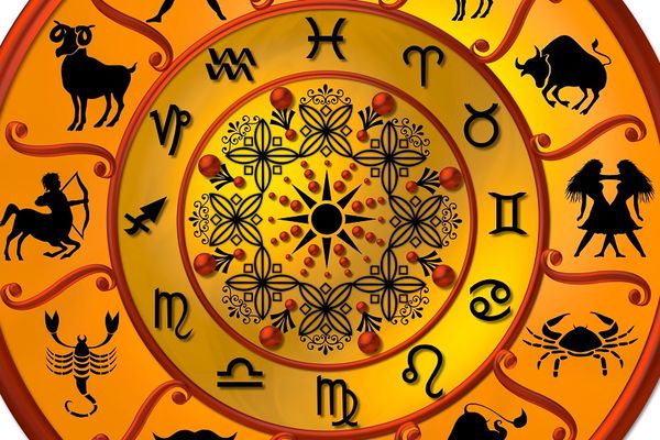 Ako se nasamo nađete sa ovim znakom, ne puštajte ga iz ruku! (GIF)