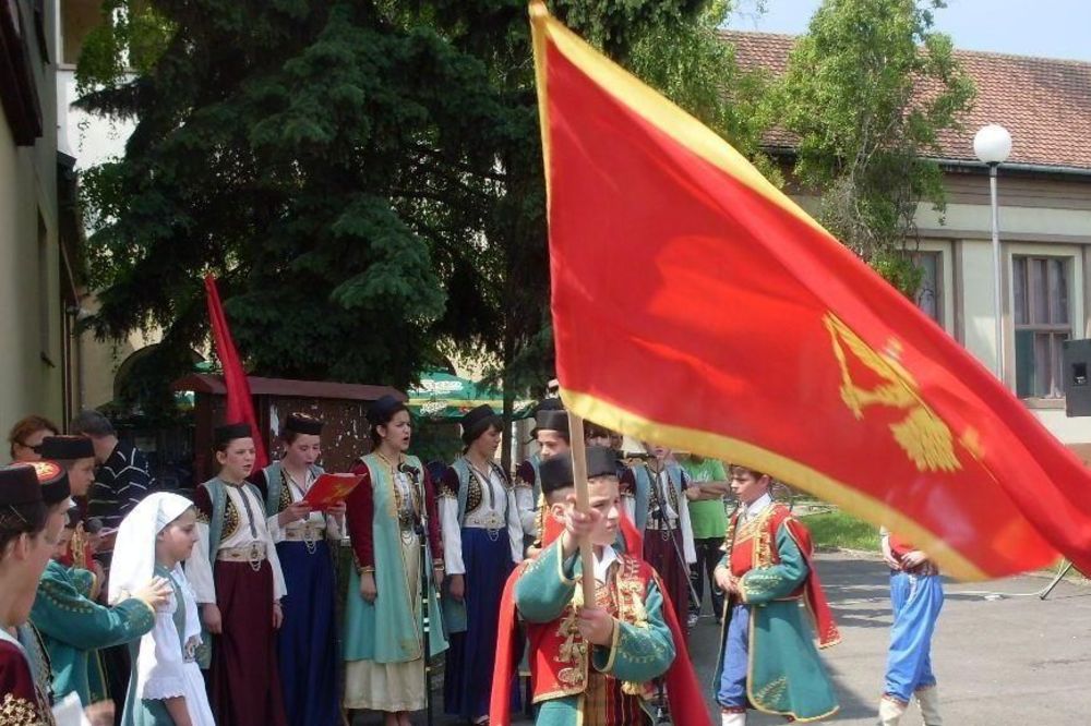 Crnogorci ne da nisu Srbi, nego ni Sloveni!