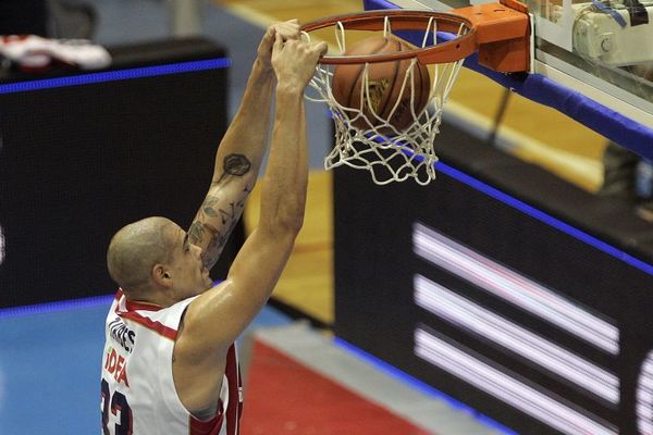 Zvezdina družina prstenova: Cirbes progovorio srpski! (FOTO)