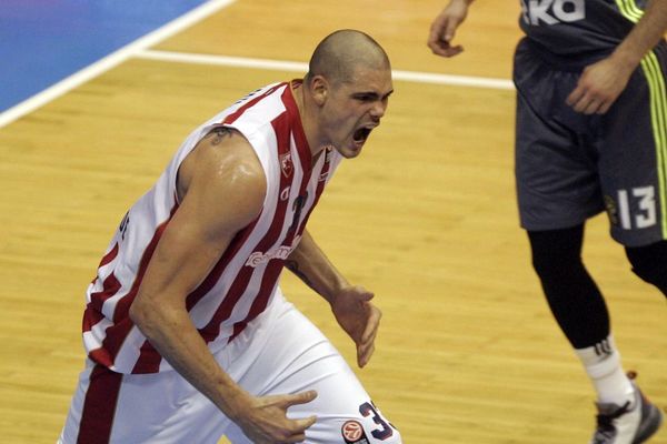 Kad je teško, tu je Cirbes: Zvezdin centar MVP utakmice sa Real Madridom! (VIDEO)