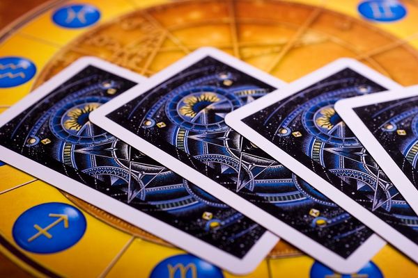 Da li ste srećne ruke danas? Ovaj znak neka zgrabi tiket i trk u kladionicu! (GIF)