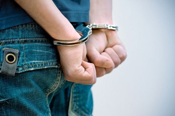 Uhapšen pedofil iz Velike Plane: Napao ćerku (13) svojih prijatelja!