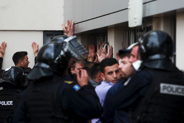 Uhapšen Albin Kurti sa 87 pristalica, u protestima povređene četiri osobe