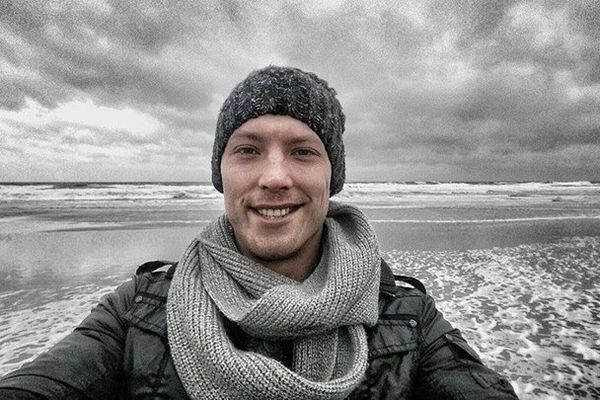 Ludi provod u Kasini: Gidrin unuk glavni šmeker! Da samo vidite sa kakvom cicom šeta (FOTO)