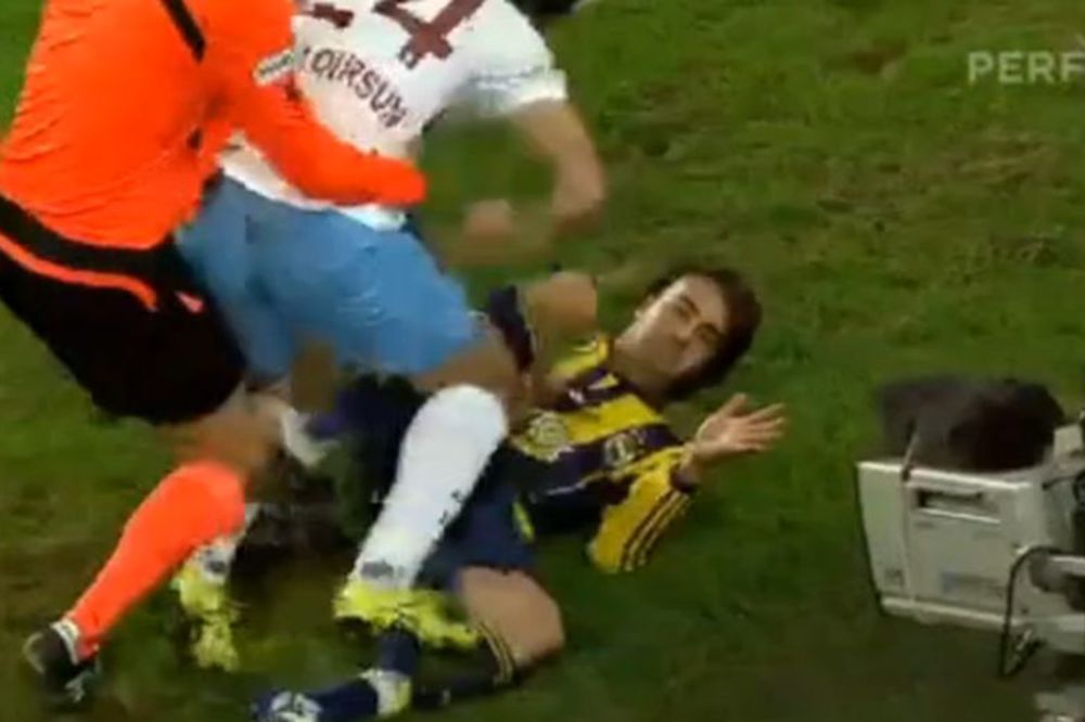 Umalo palo gaženje: Lazar Marković mogao je i te kako da nastrada ni kriv ni dužan! (VIDEO)