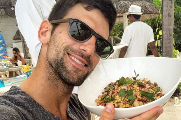 Novak pustio bradu, ali se i dalje hrani zdravo! (FOTO)