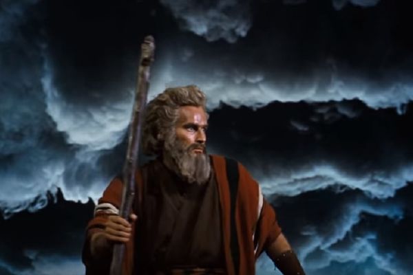 10 Božjih zapovesti: Šta nam je u stvari Bog poručio preko Mojsija? (GIF) (VIDEO) (FOTO)