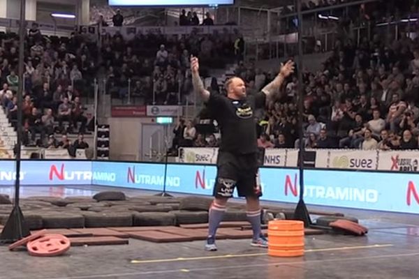 Planina iz Igre prestola bacio bure piva teško 15 kg više od 7 metara u visinu! (VIDEO)