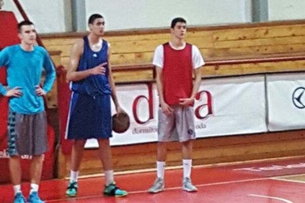 Mega pravi drim tim od klinaca: Gruzijac (16) - prvi stranac u mlađim kategorijama u Srbiji! (FOTO)