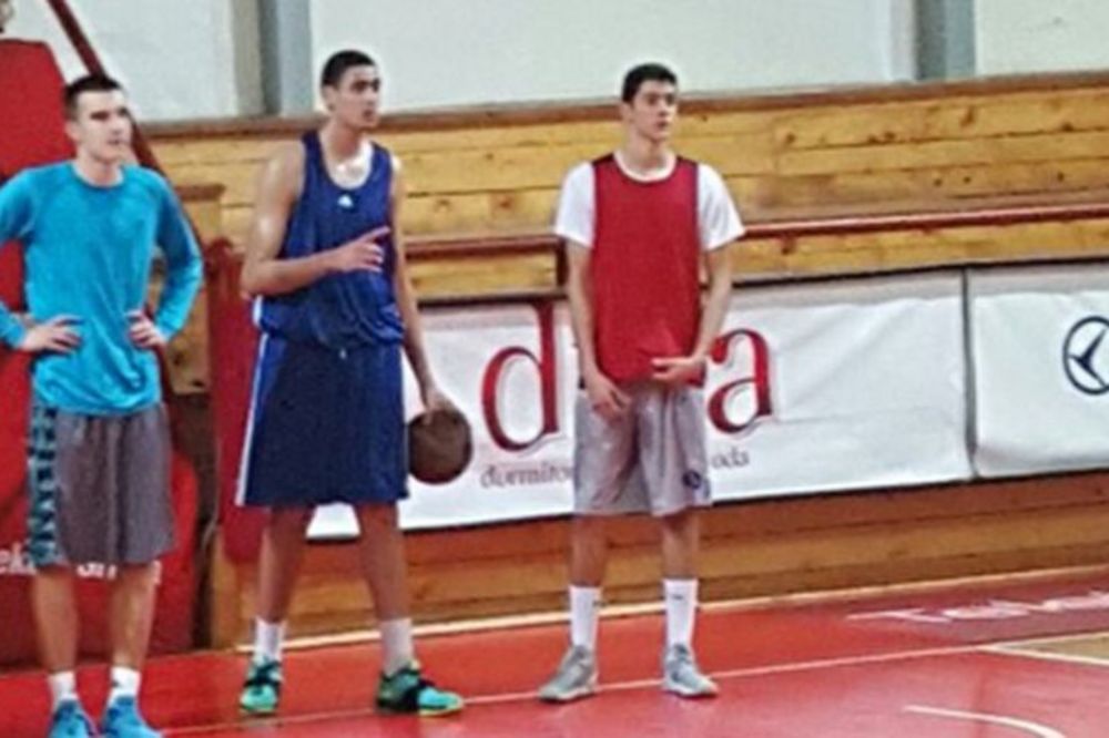 Mega pravi drim tim od klinaca: Gruzijac (16) - prvi stranac u mlađim kategorijama u Srbiji! (FOTO)