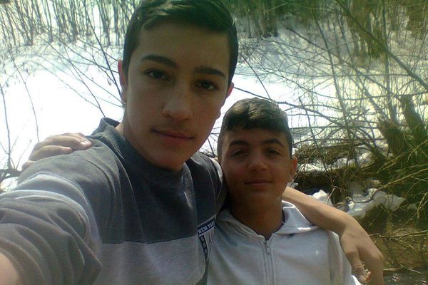 Ovo je najlepša Srbija: Đaci se odrekli užine da bi drugaru kupili cipele! (FOTO)