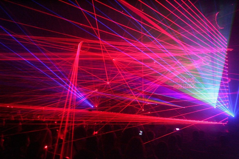 Tužni robot, laserska harfa i carstvo svetlosti: Počeo Festival nauke u Beogradu (FOTO) (VIDEO)