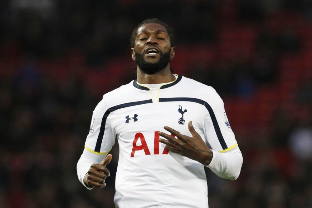 Čovek nije video teren od marta, a prima nedeljno skoro 250 hiljada evra!