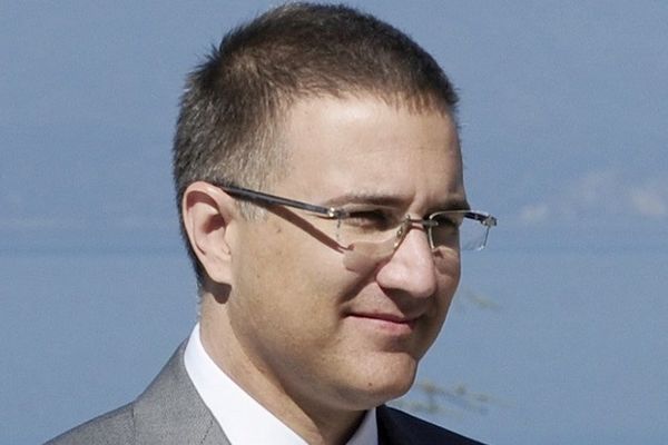 Stefanović: Najveća opozicija su nam jedna šminkerka i jedna glumica!
